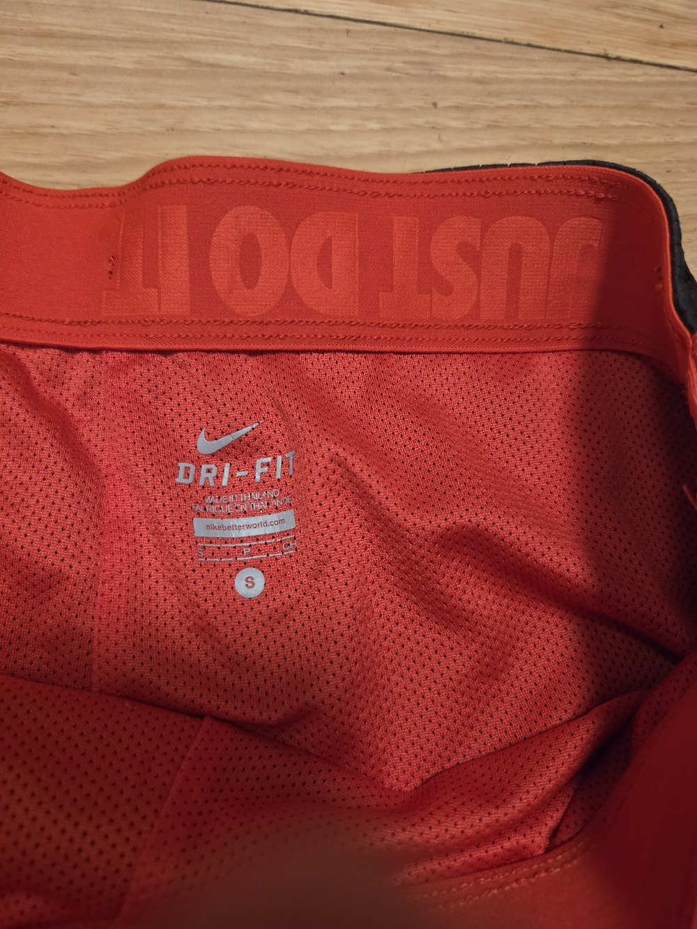 Nike Core Mesh Training Shorts - Picture 3 of 4
